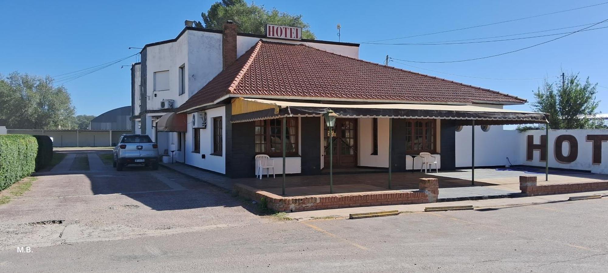 Hotel y Restaurant Don Quijote Macachín Exterior foto